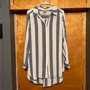 Long-Sleeve, Striped, Collared, Button Down Tunic - Medium